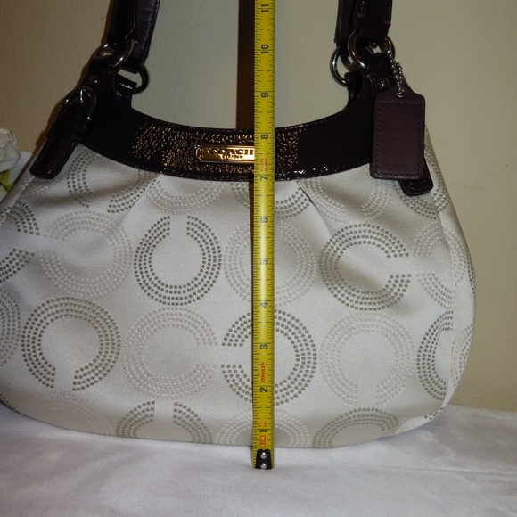 Coach Soho Signature Bag Rare Excellent Condition - Picture 8 of 8